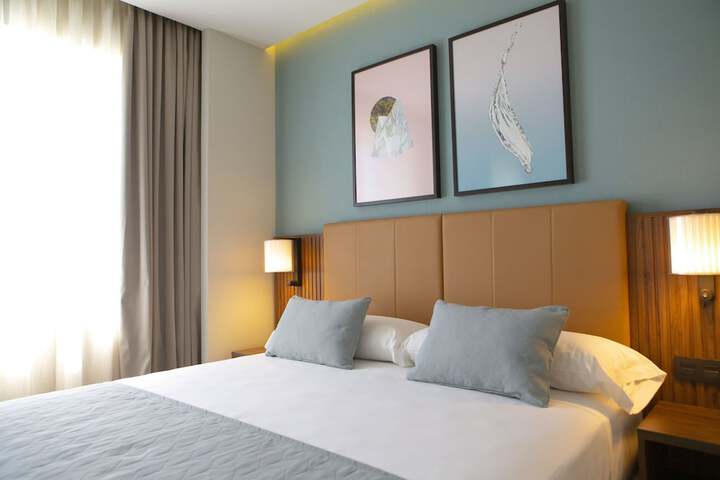 Room 8 of 202