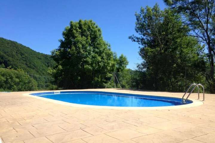 Pool 13 of 13