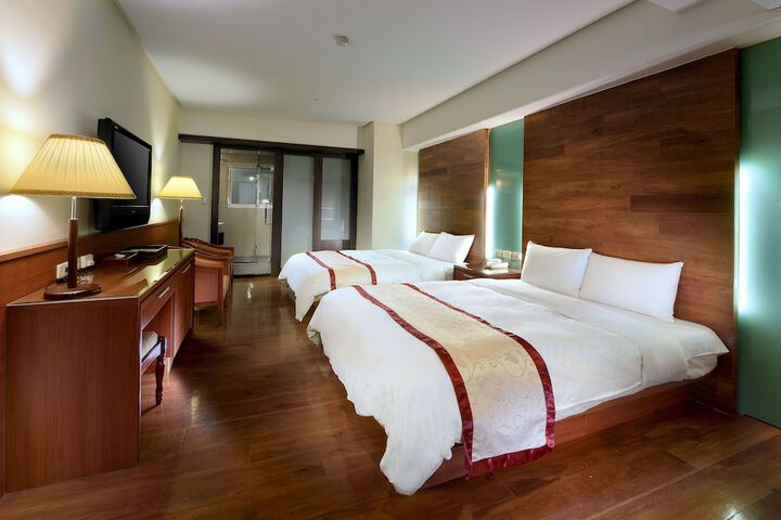 Room 4 of 60