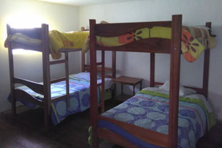Room 9 of 12