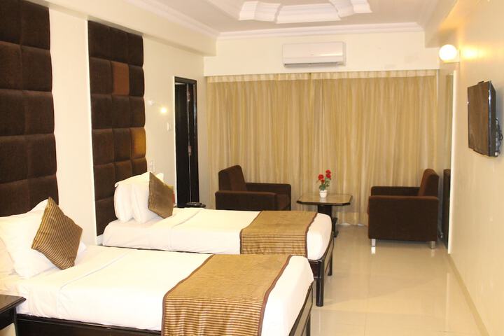 Room 21 of 103