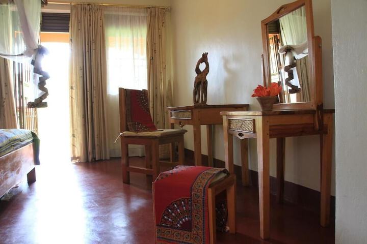 Room 8 of 47
