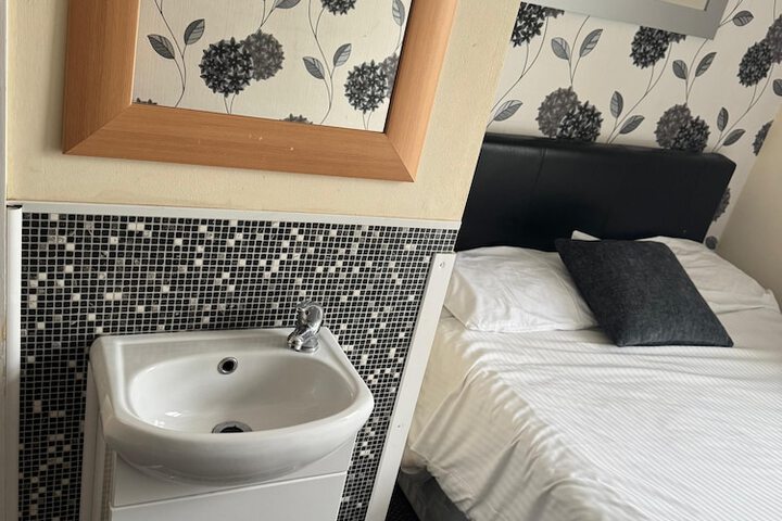 Room 70 of 156