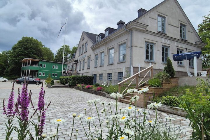 Hotel 67 of 68