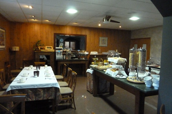 Dining 20 of 31