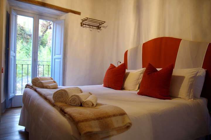 Room 2 of 67
