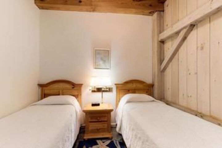 Room 28 of 171