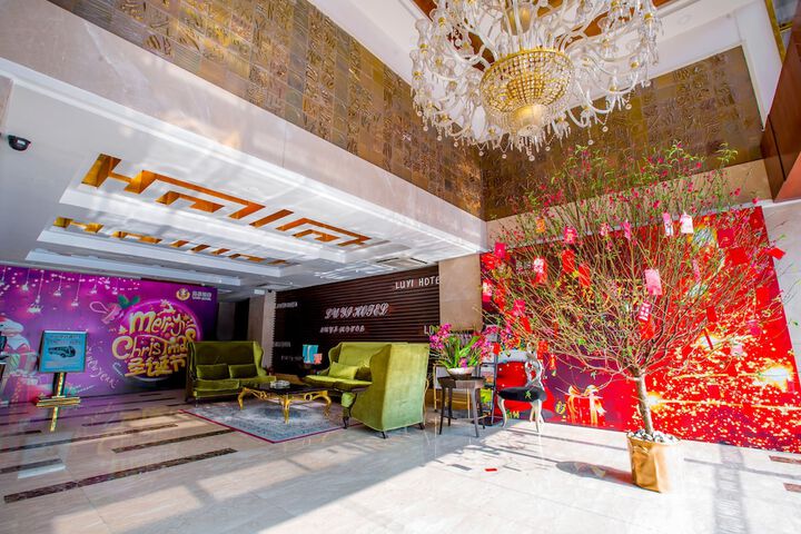 Hotel Interior 2 of 31