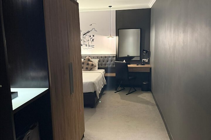 Room 59 of 97