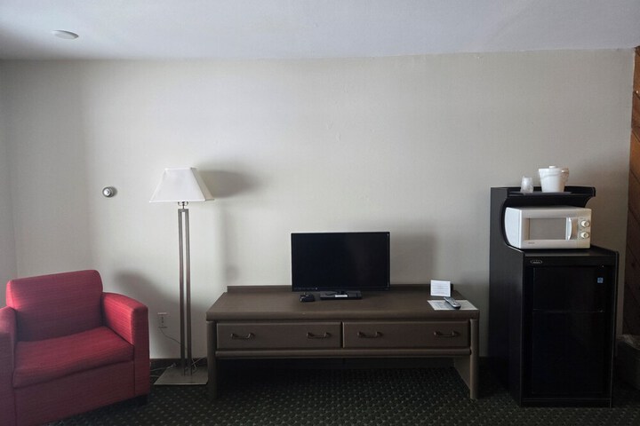Room 16 of 34