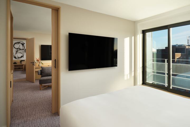 Room 18 of 82