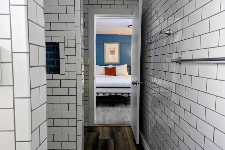 Room 17 of 53