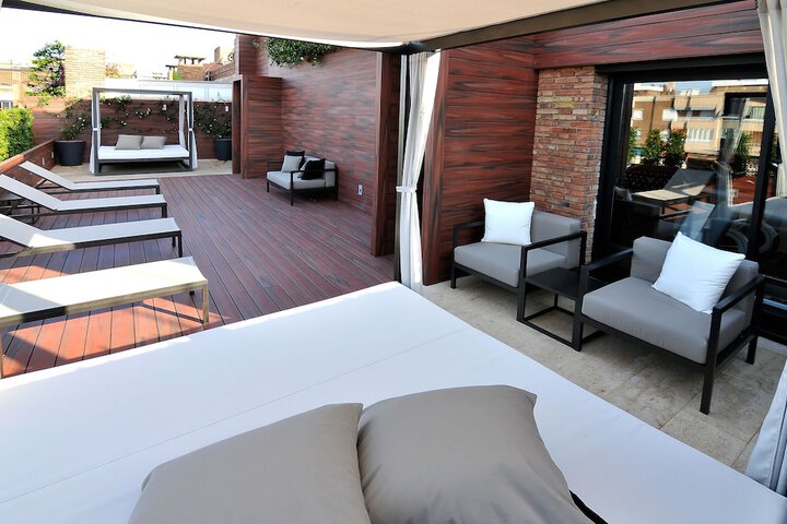 Sundeck 92 of 94