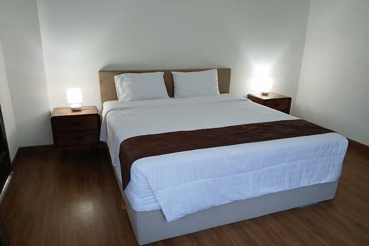 Room 14 of 34