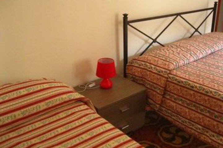 Room 27 of 30