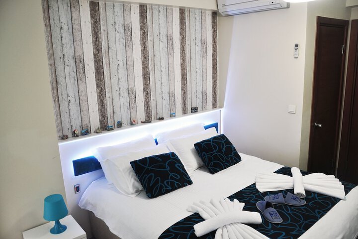 Room 8 of 42