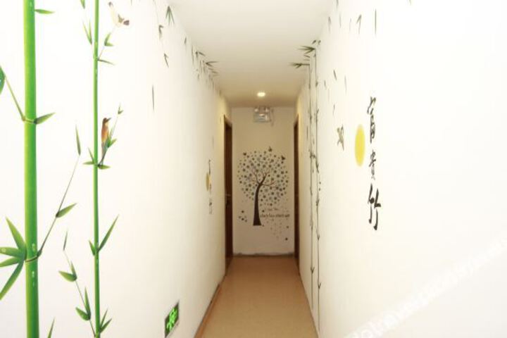Hotel Interior 9 of 21