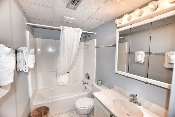 Room 19 of 53