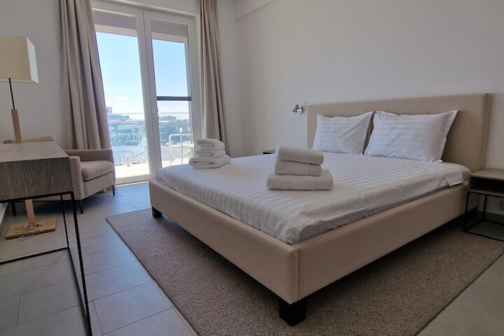 Room 4 of 26