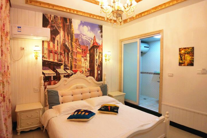 Room 8 of 24