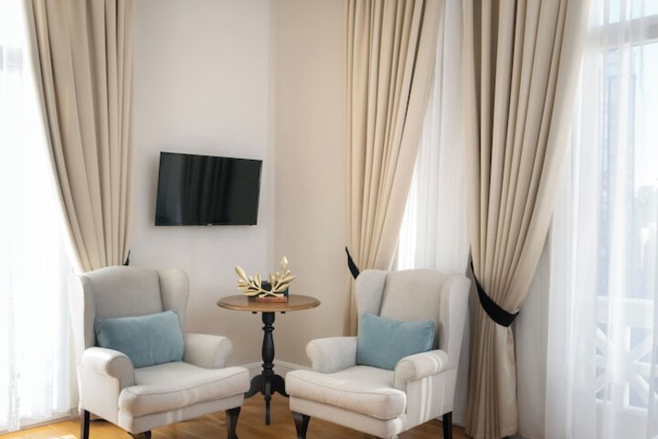 Room 27 of 63