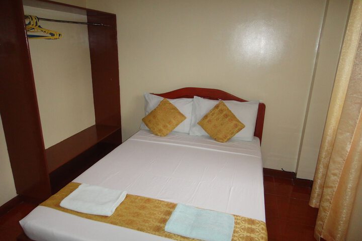 Room 7 of 38