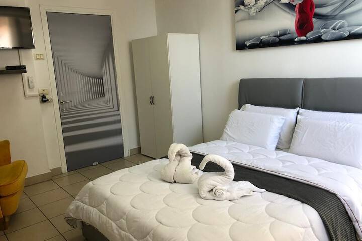 Room 19 of 140