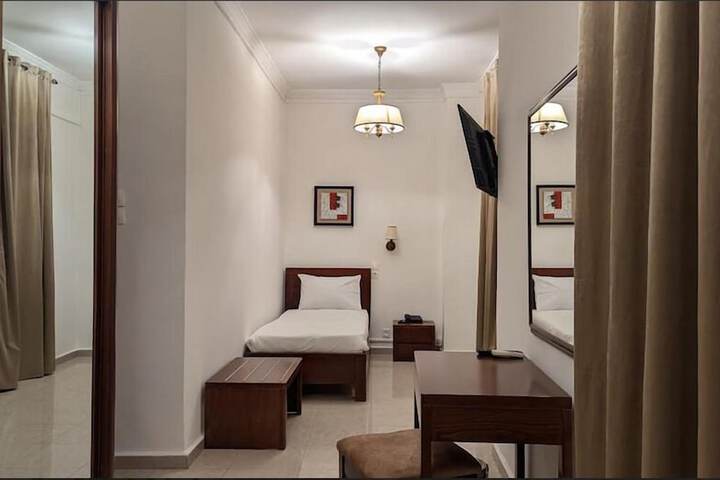 Room 17 of 31