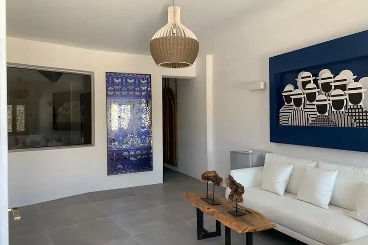 Room 4 of 15