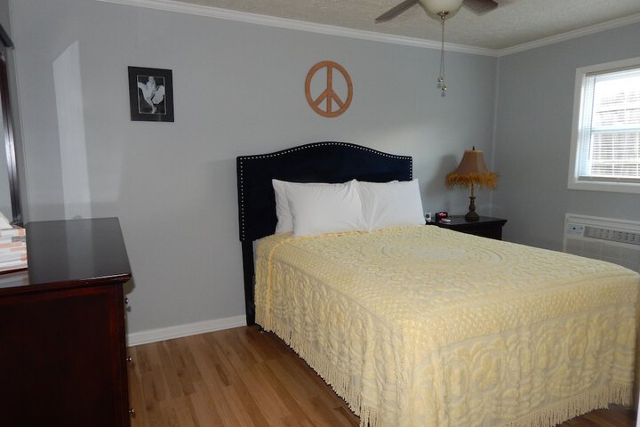 Room 42 of 114