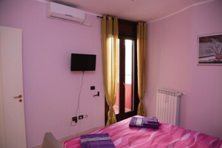 Room 18 of 21