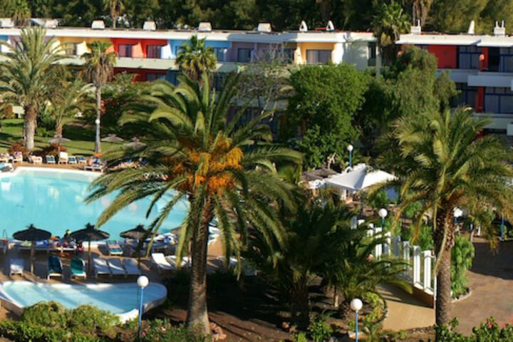 Hotel with Pool