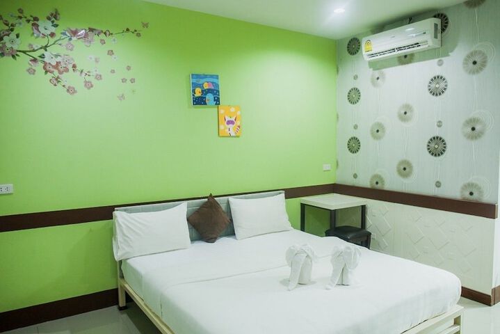 Room 12 of 29