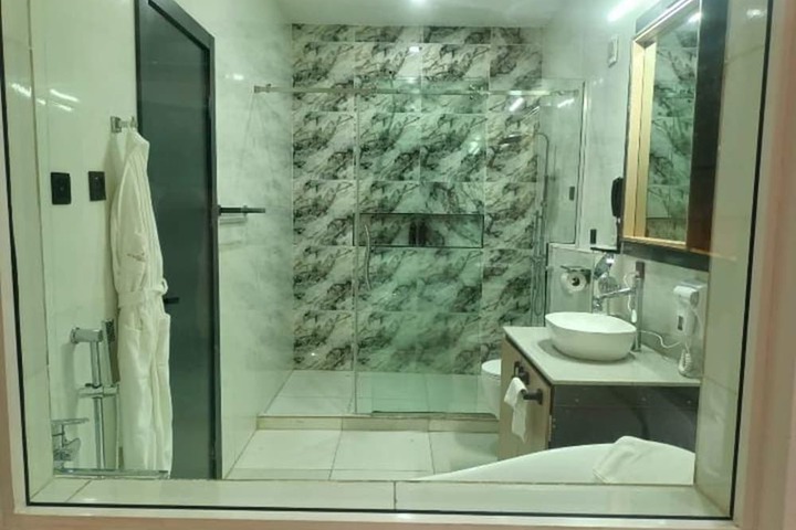 Room 37 of 52