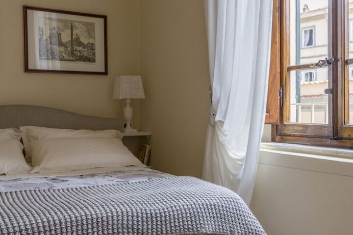 Room 8 of 28