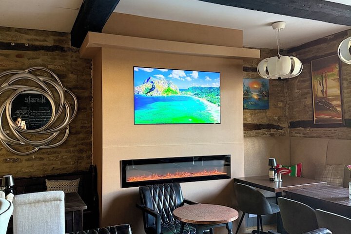 Lounge 56 of 64