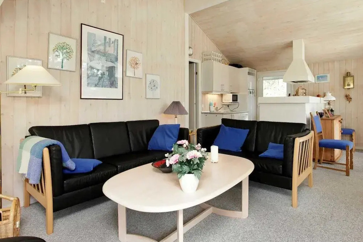 Room 3 of 26