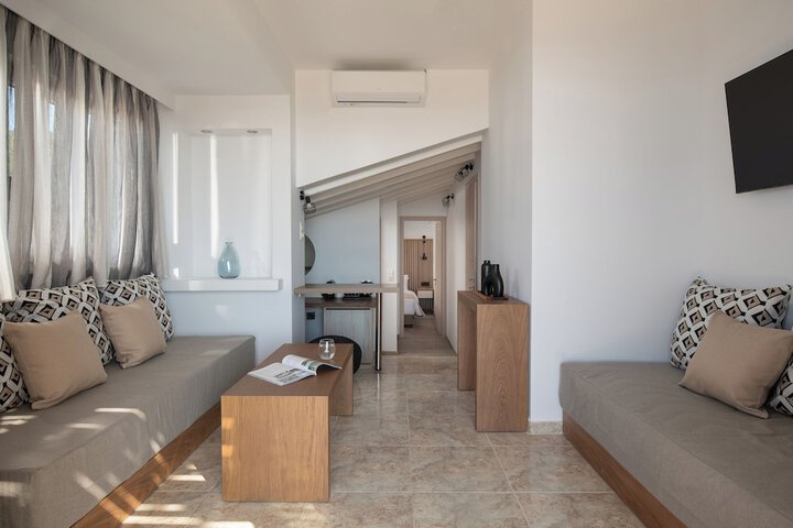 Room 18 of 43