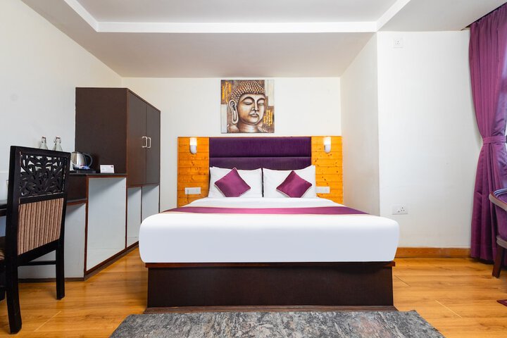 Room 27 of 51