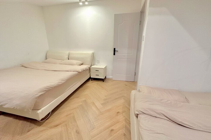 Room 4 of 21