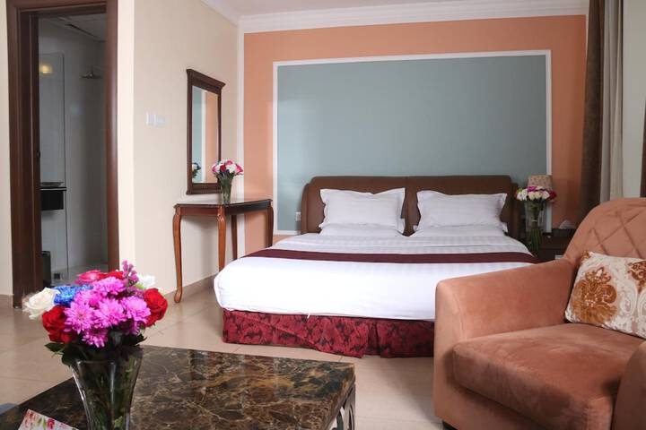 Room 21 of 47