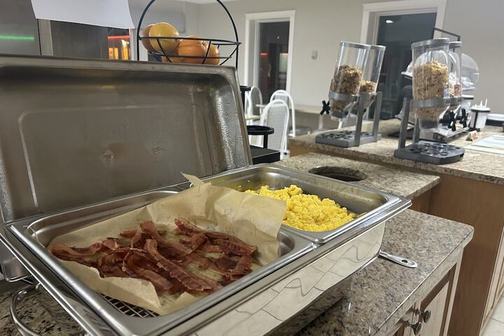 Breakfast/Coffee Service 46 of 54