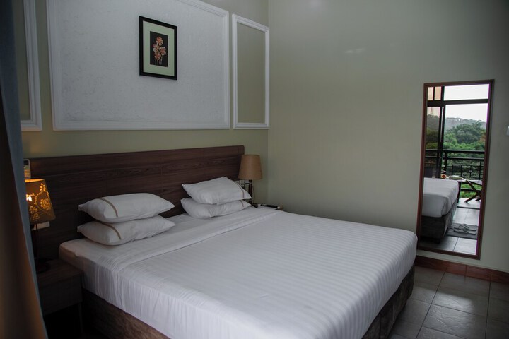 Room 51 of 121