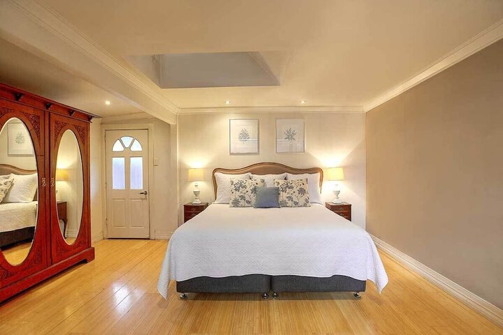 Room 10 of 51