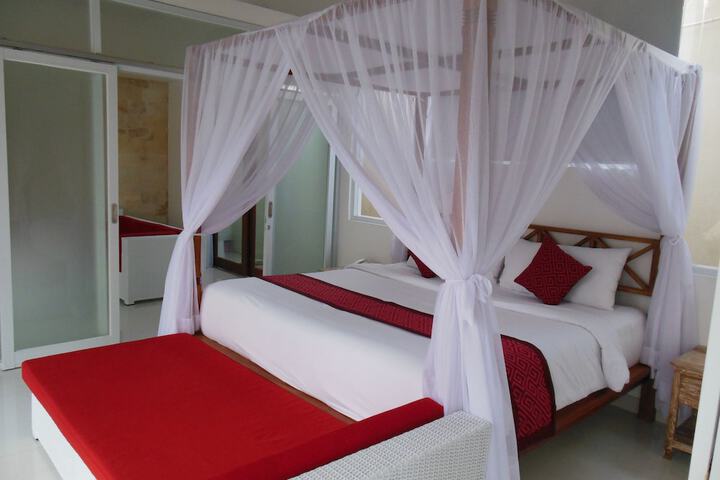 Room 4 of 44