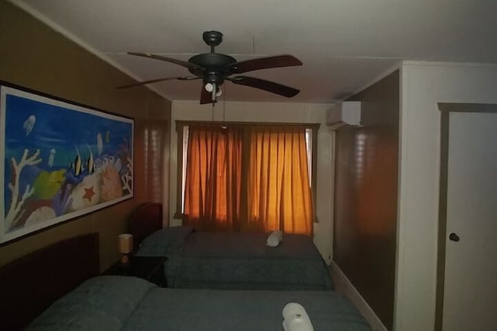 Room 10 of 35