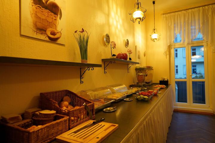 Dining 59 of 71