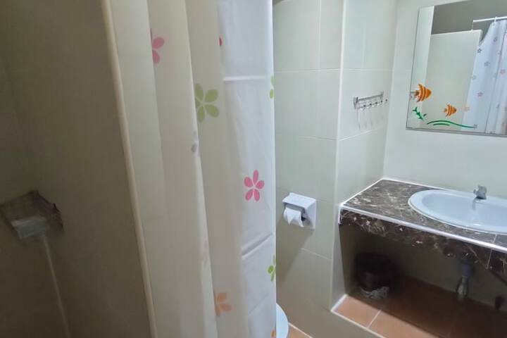 Room 12 of 23