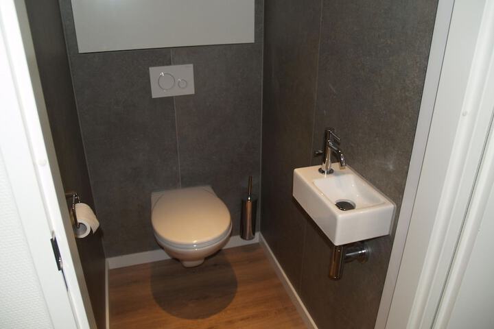 Room 12 of 40