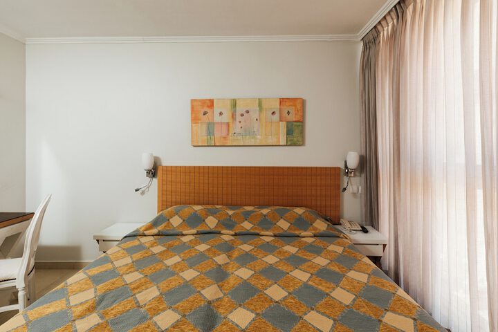 Room 12 of 46